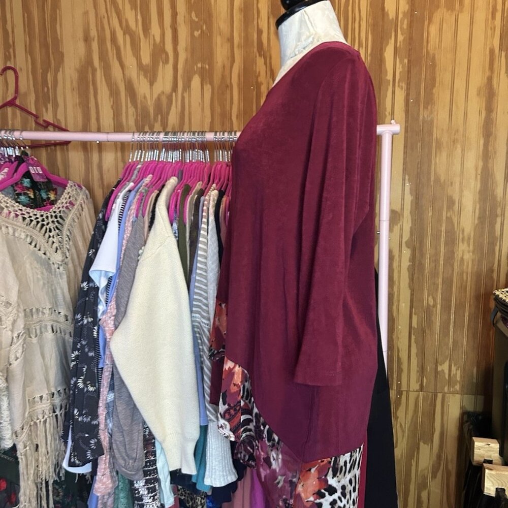 Chico's Travelers Red Stretch 3/4 Long Tunic Animal Print Paisley Sz 2 (L) - Picture 4 of 8